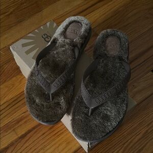 UGG Real fur from Lamb Flip Flops